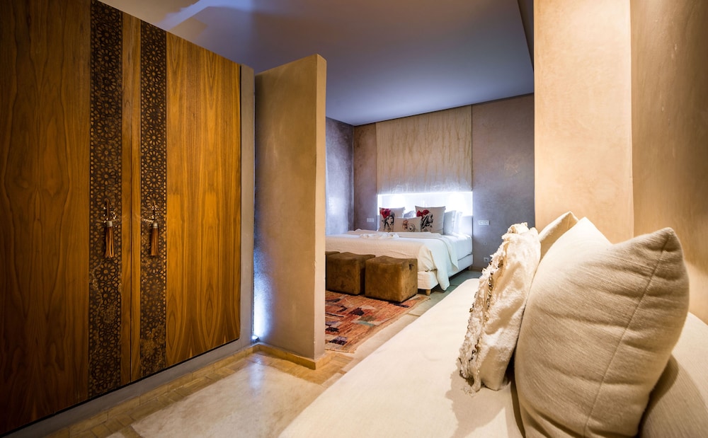 Riad Houma 10/50