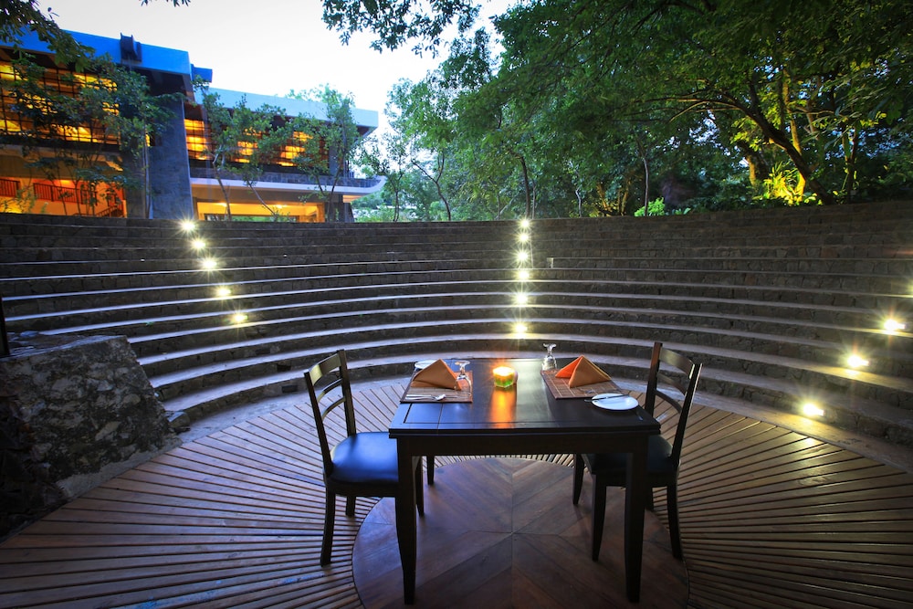 Grand Udawalawe Safari Resort 43/50