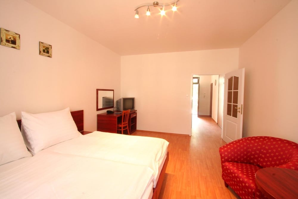 Aparthotel Susa 12/35
