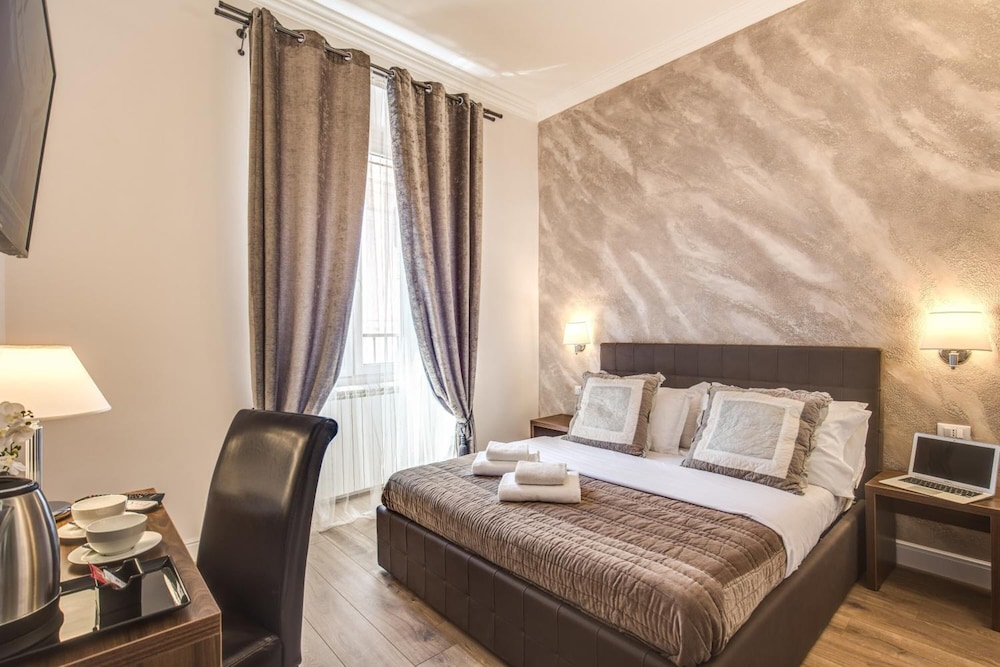 River Luxury Suites 18/25