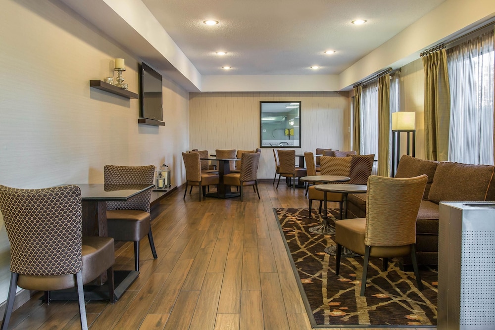 Holiday Inn Express Fremont by IHG 37/50