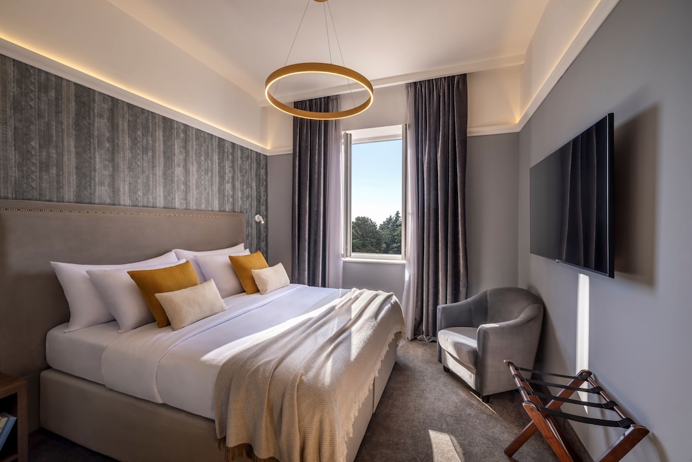 Room for 2 Seaside ST2S، Imperial Heritage Hotel, Valamar Collection 2/5