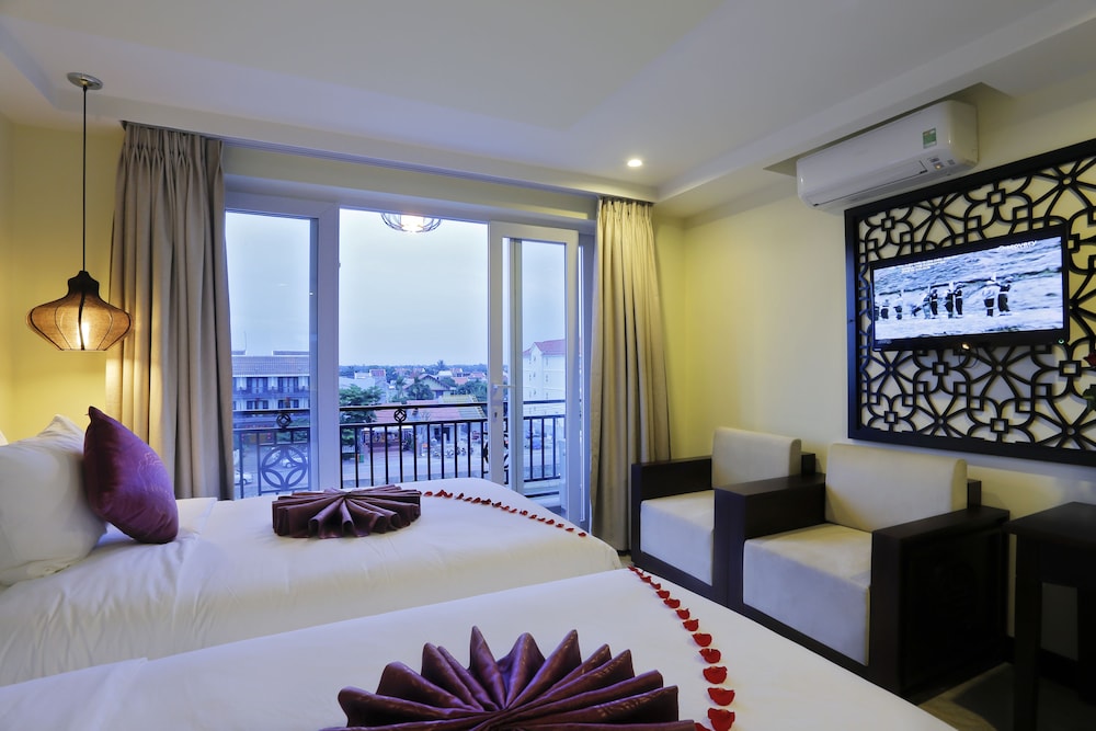 River Suites Hoi An Hotel 36/73