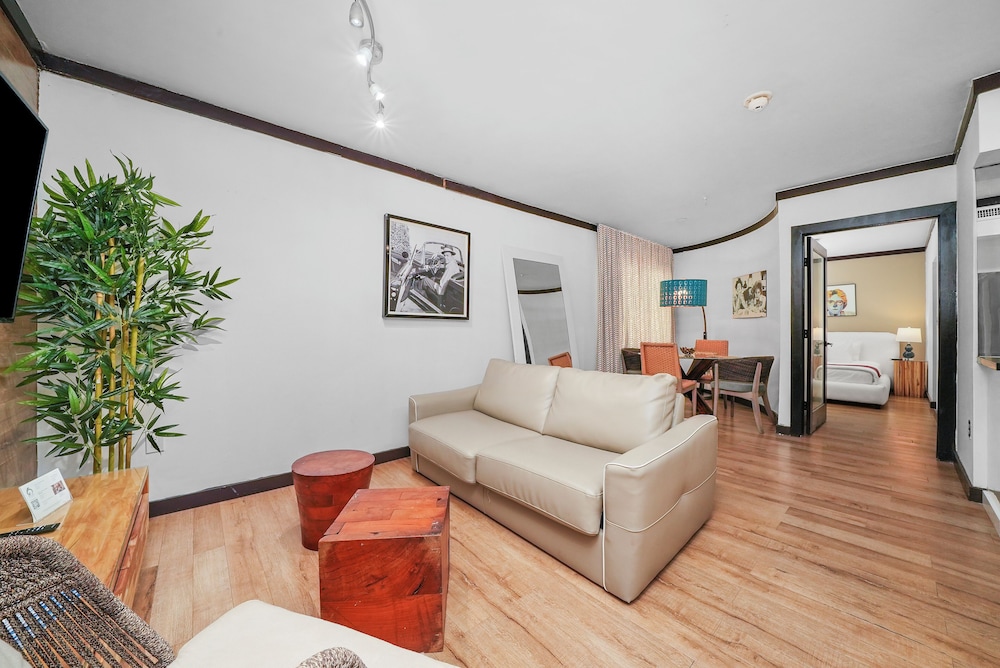 Metropole Suites South Beach 58/77