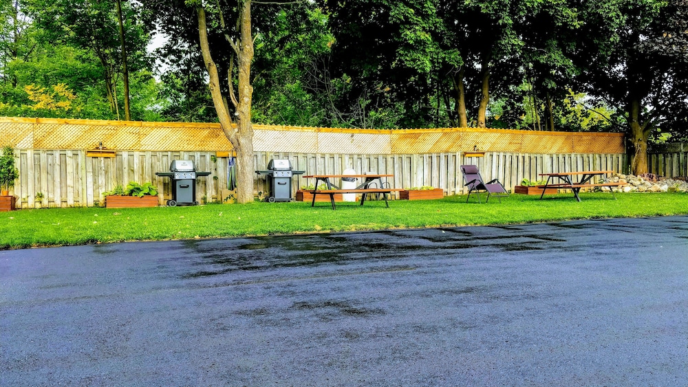 Kings Inn Midland 7/39