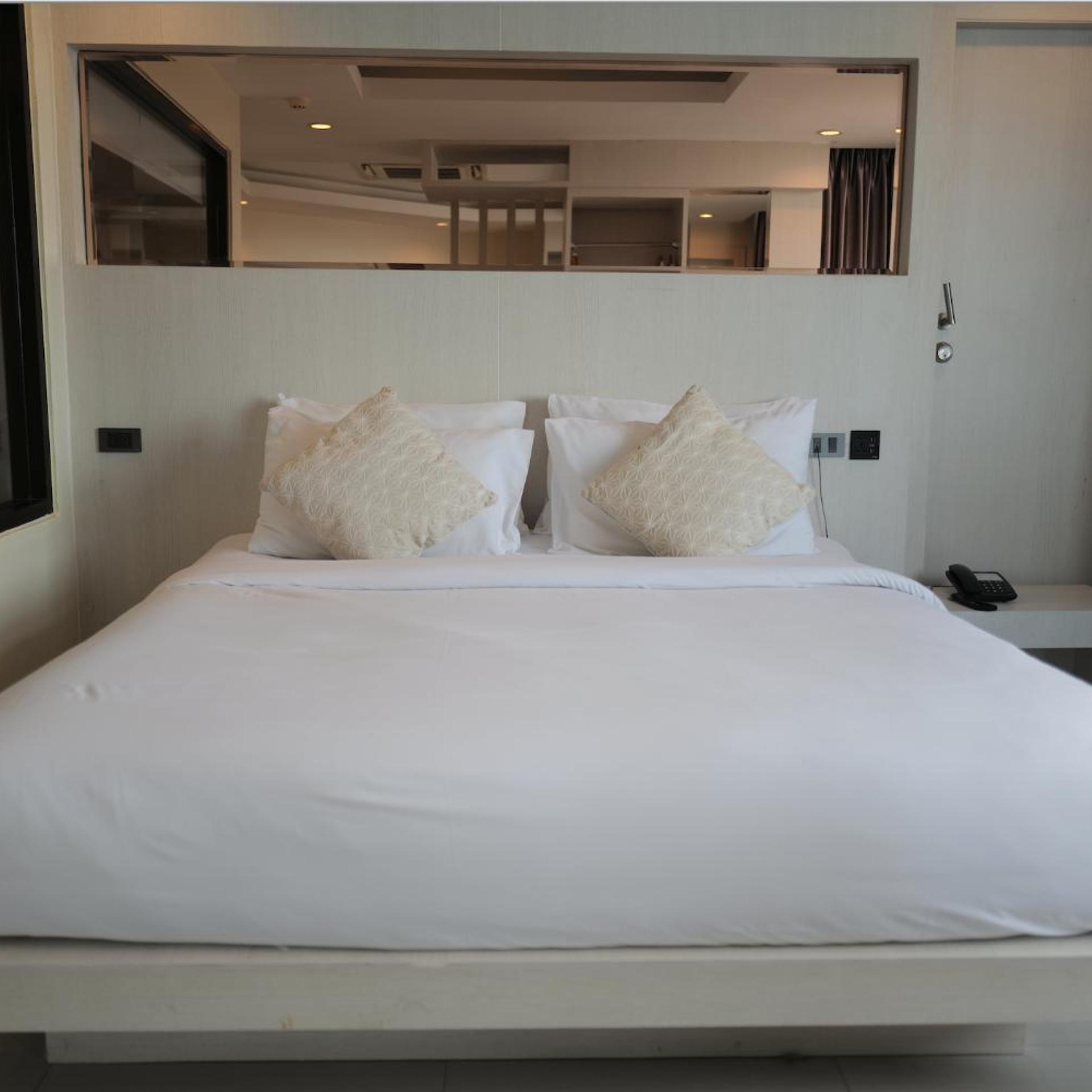 Suite, King Bed, Ocean View