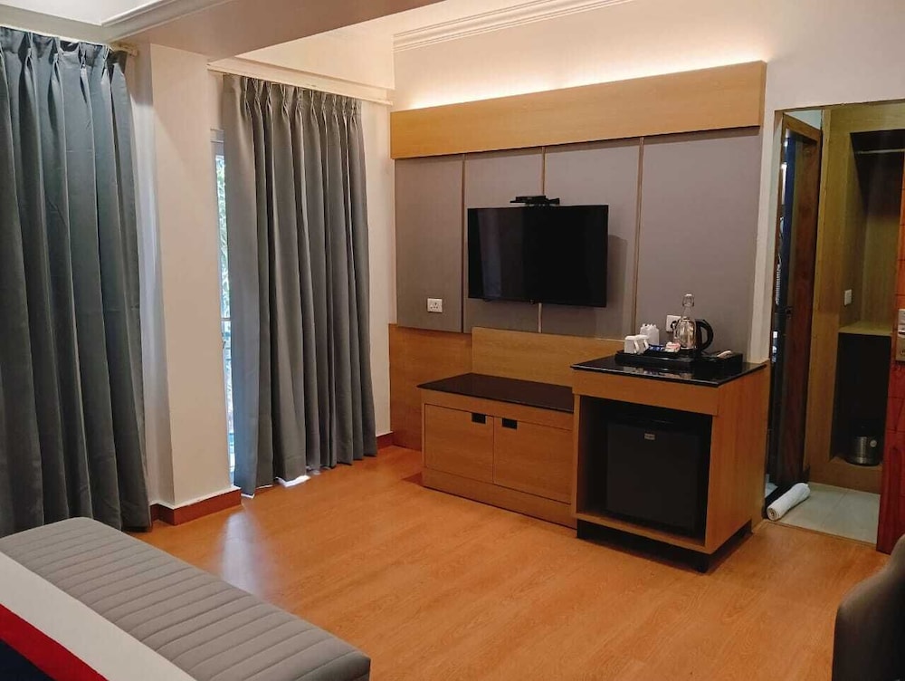 Grand Legacy Hotel 24/32