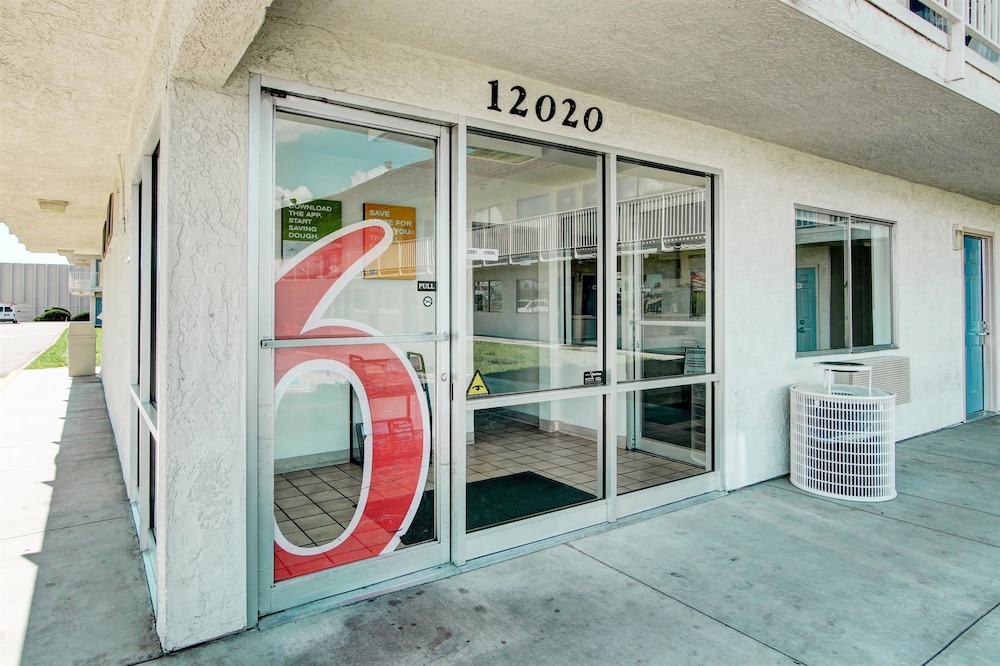 Motel6 Denver, CO - Airport 6/46