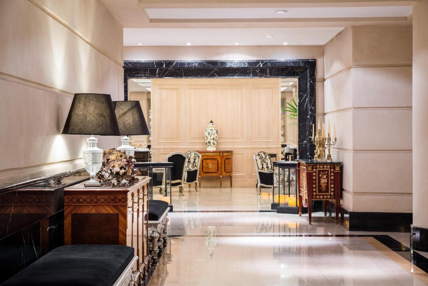 Diplomatic Hotel 20/22