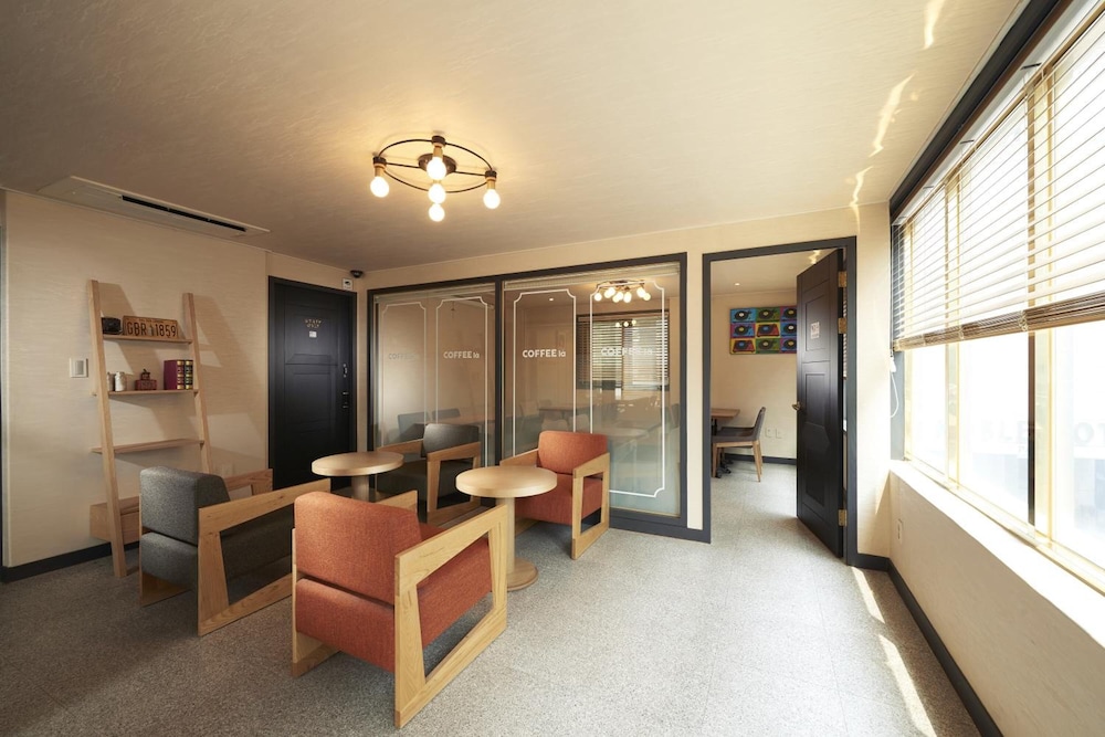 Noble Hotel 25/36
