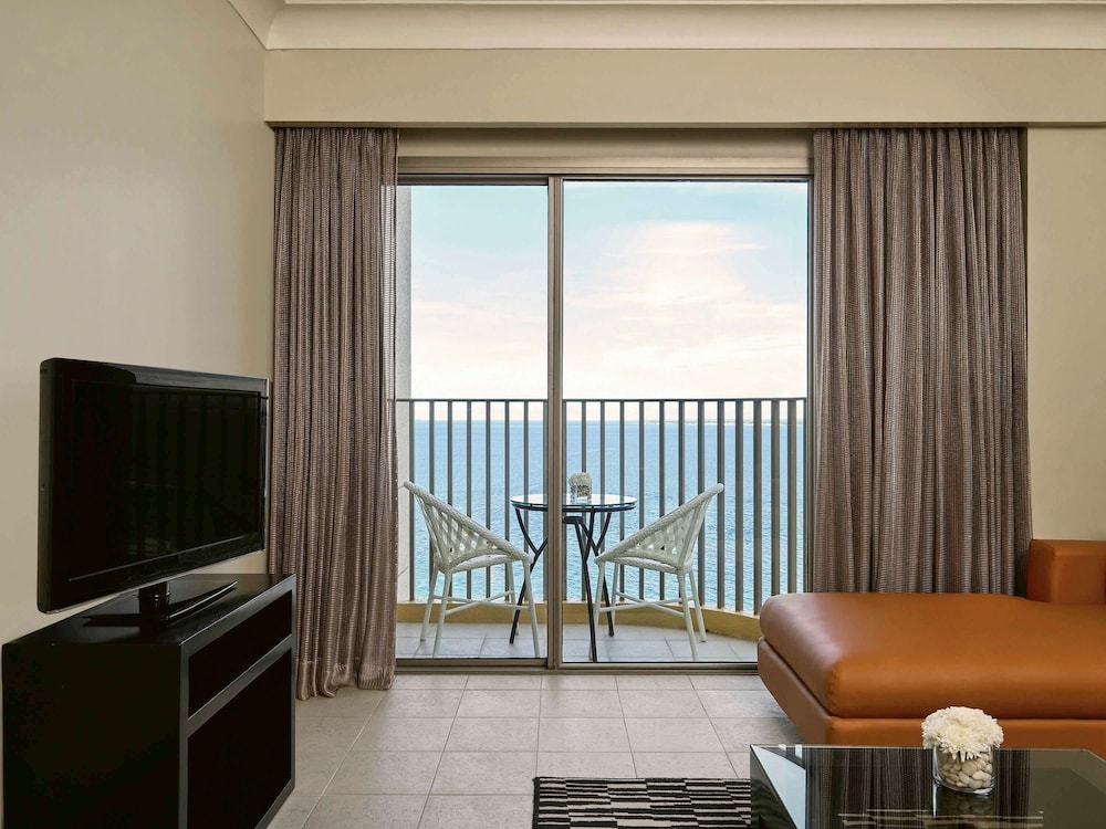 Movenpick Hotel Mactan Island Cebu 61/73