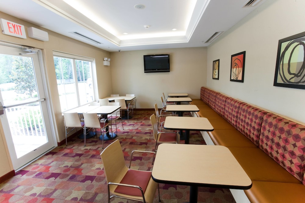 Towneplace Suites Jacksonville Butler Boulevard 32/50