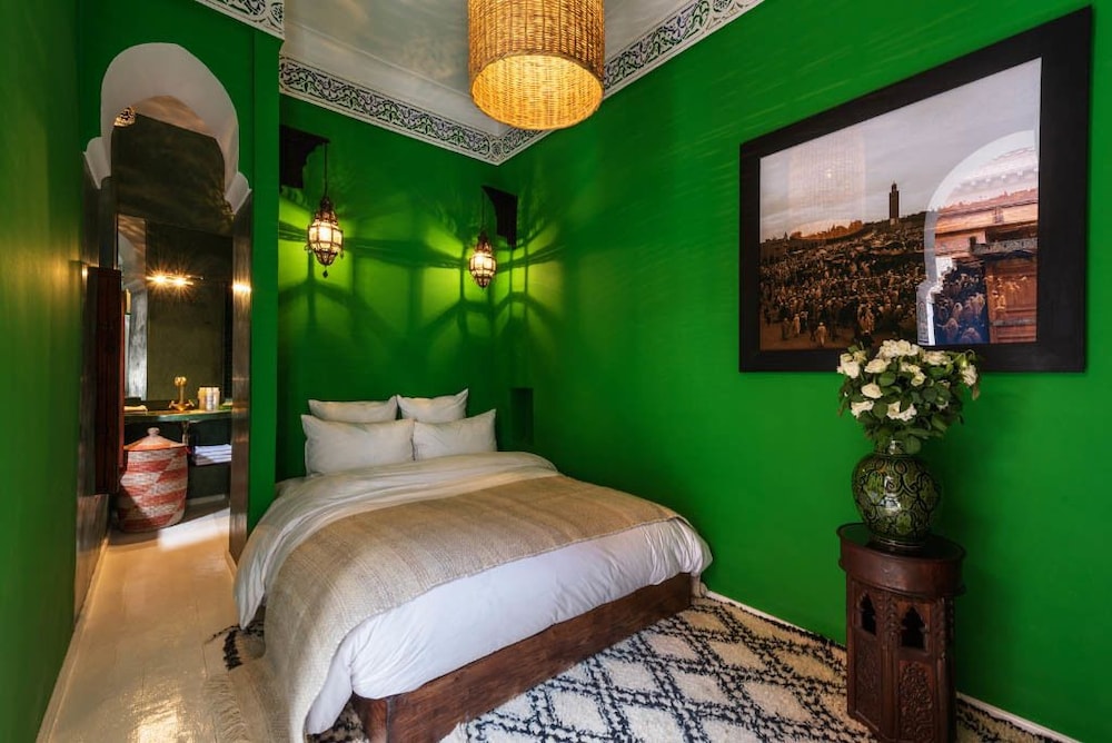 Riad Les Yeux Bleus 29/75