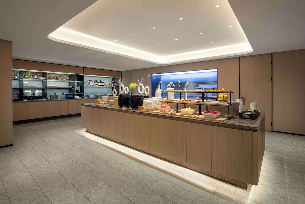 Days Hotel by Wyndham Aba Hongyuan 11/24