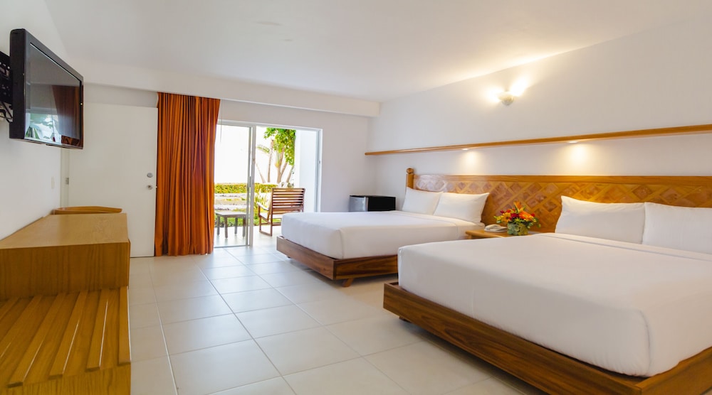 Beachscape Kin Ha Villas and Suites 44/89
