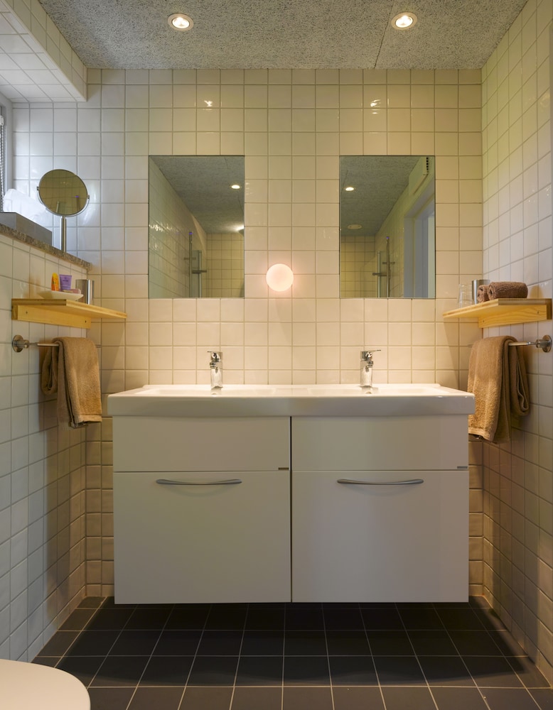 Ytterjarna Hotell & Konferens 50/50