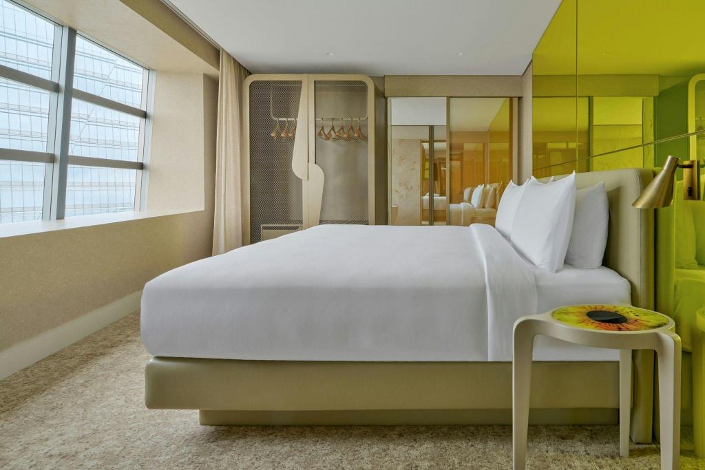 1 Bedroom, Supreme, Suite, King Bed