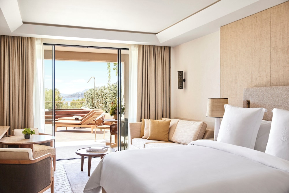 GRAND, SUITE, PINE VIEW, PLUNGE POOL