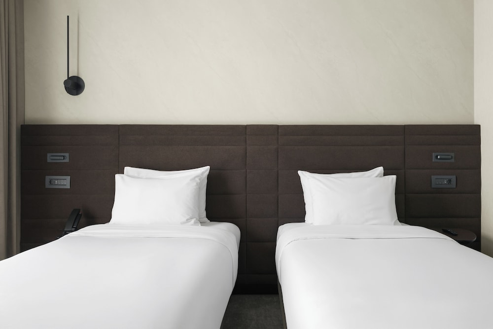 Standard Twin Bed, Novotel Tbilisi Center 8/10