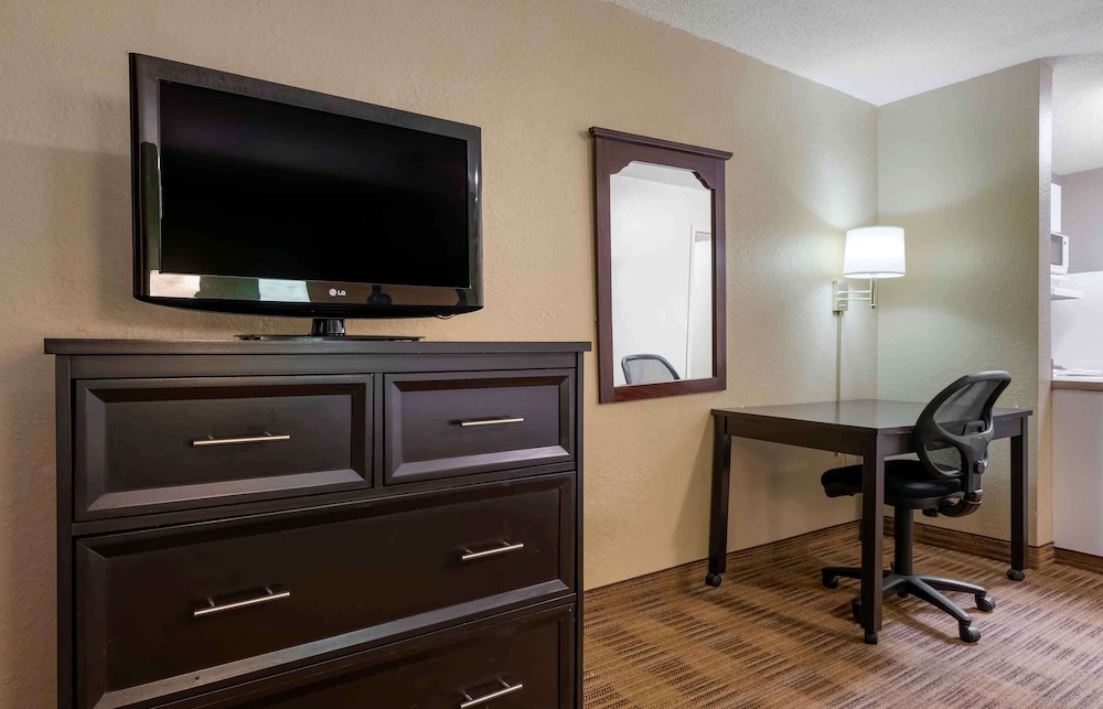 Extended Stay America Select Suites - Jacksonville - Lenoir Avenue East 44/57