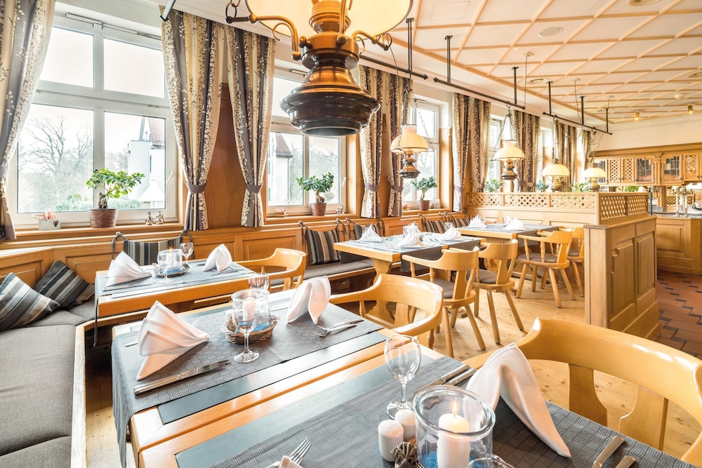 Sunday Hotel Bad Boll 34/46