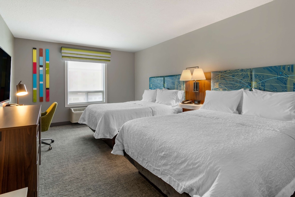 Hampton Inn & Suites by Hilton Edmonton/West 12/35