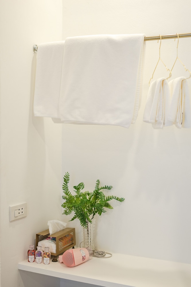 Isara Boutique Hotel and Cafe 13/66