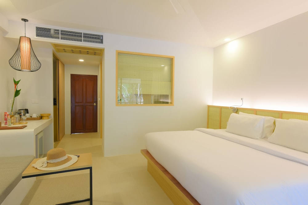 Paradise Beach Resort 11/42