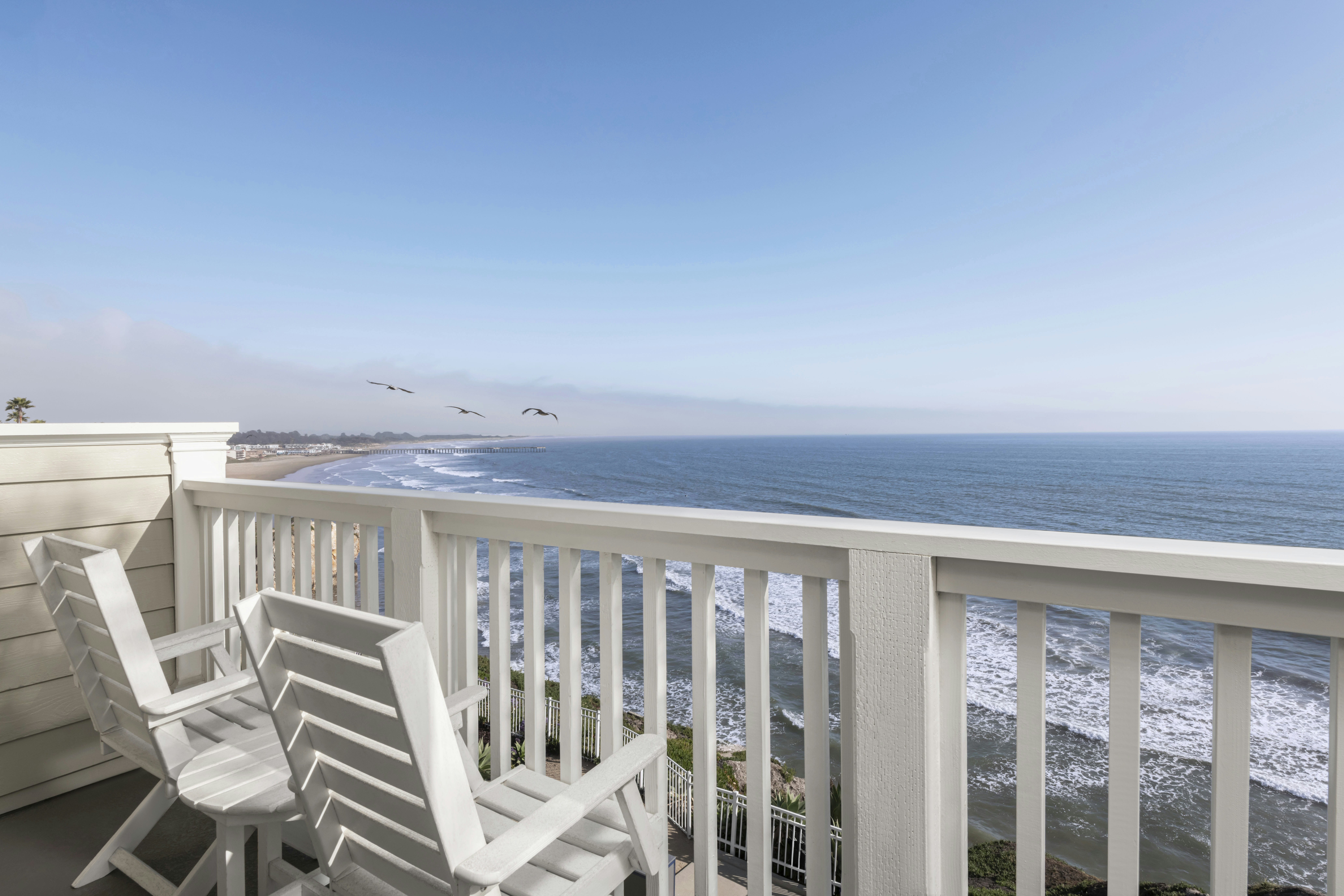 Pismo Lighthouse Suites 3/25