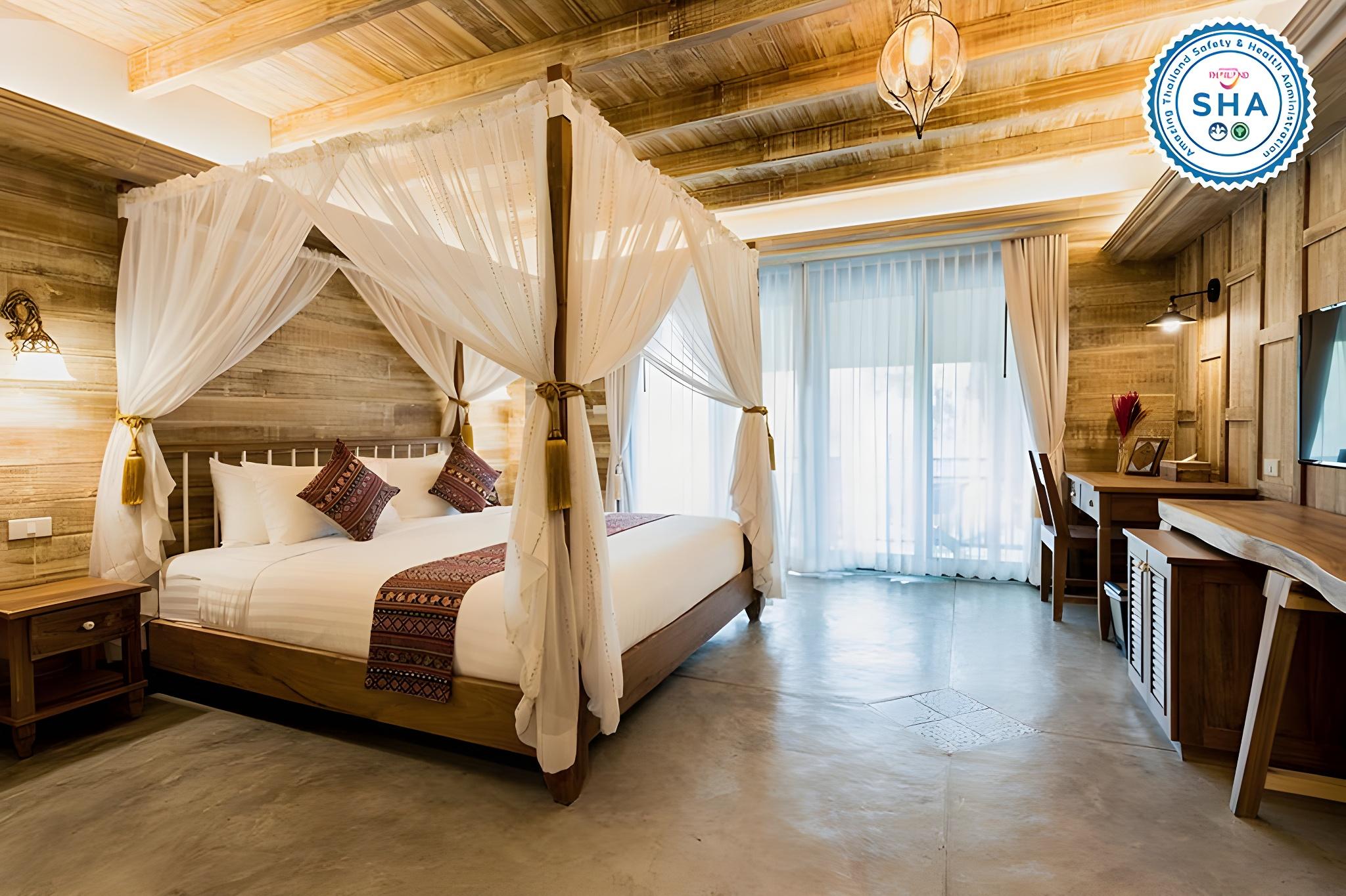 LANNA, DELUXE, DOUBLE BED