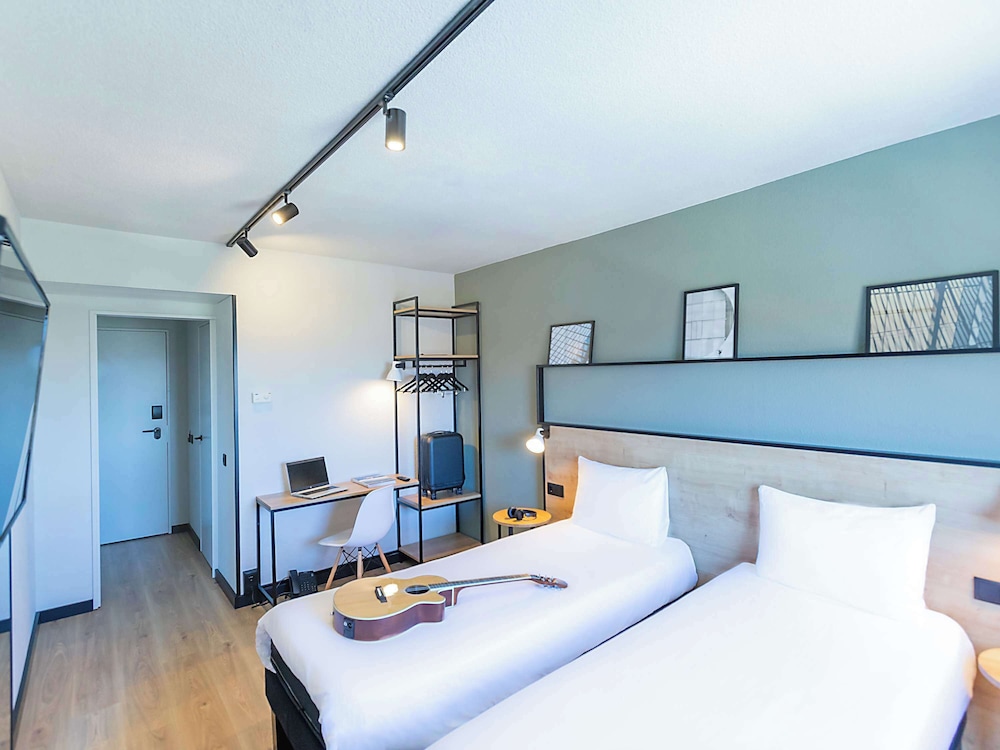 Ibis Guimaraes 22/73