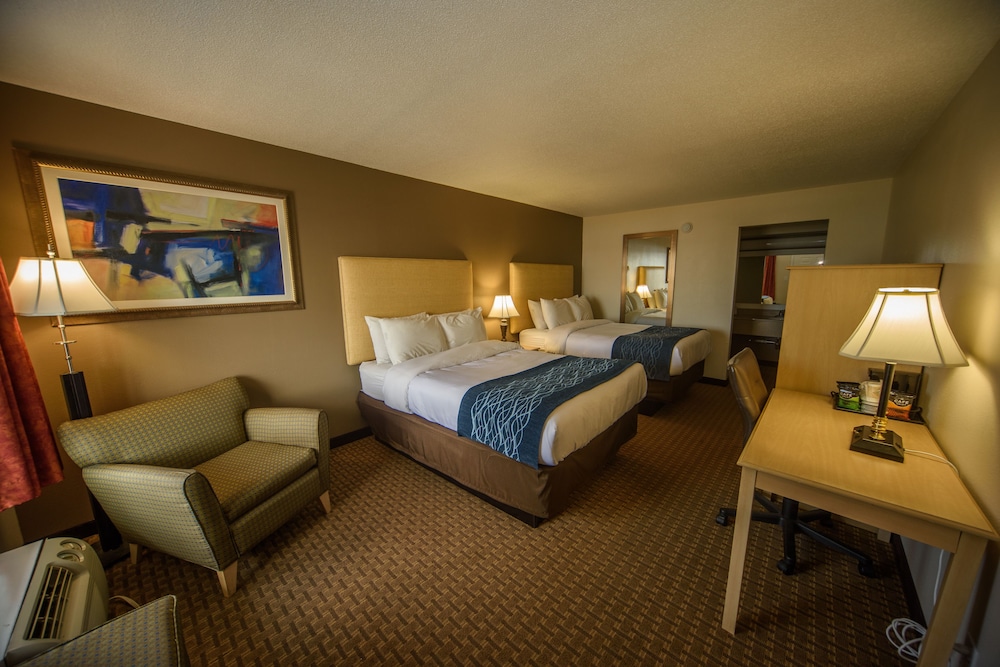 Richland Inn Lawrenceburg 28/46