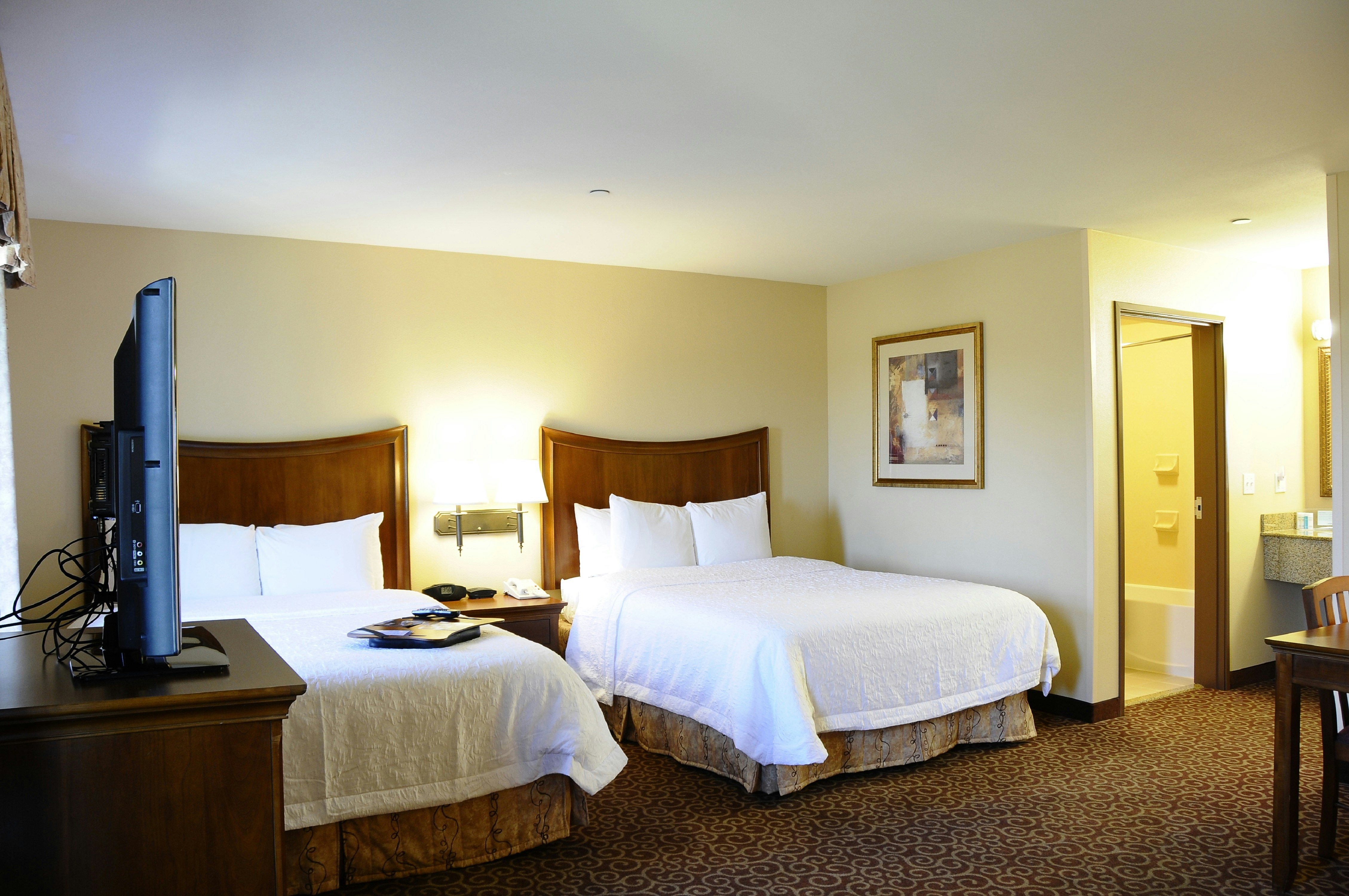 Hampton Inn Suites Red Bluff 7/38