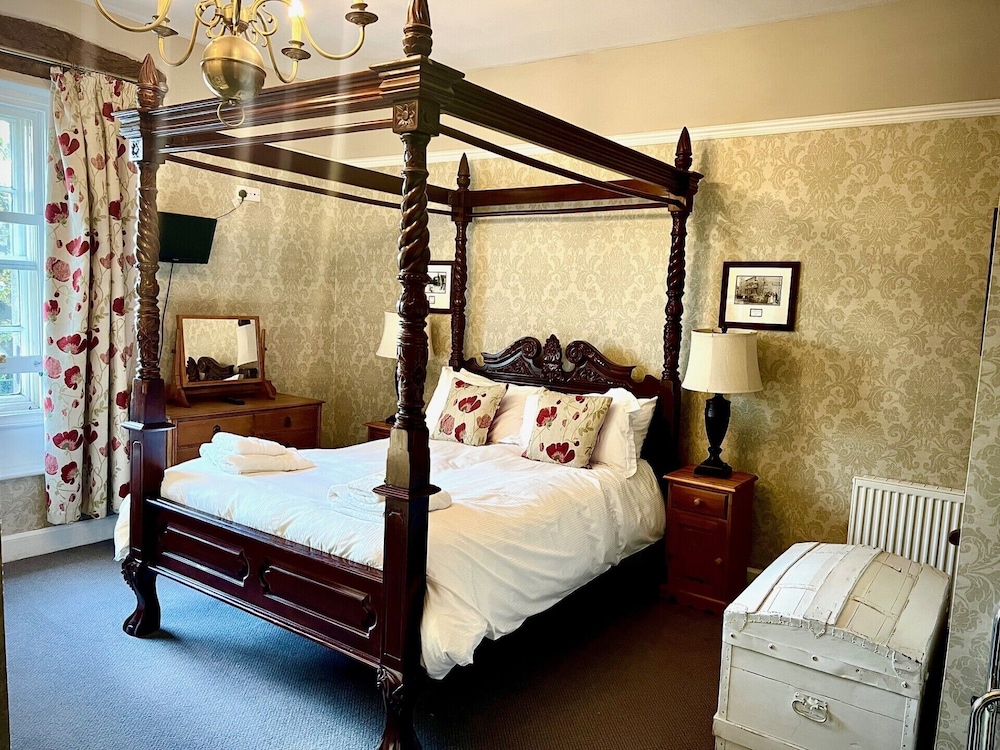 The Old Hall Hotel 14/30