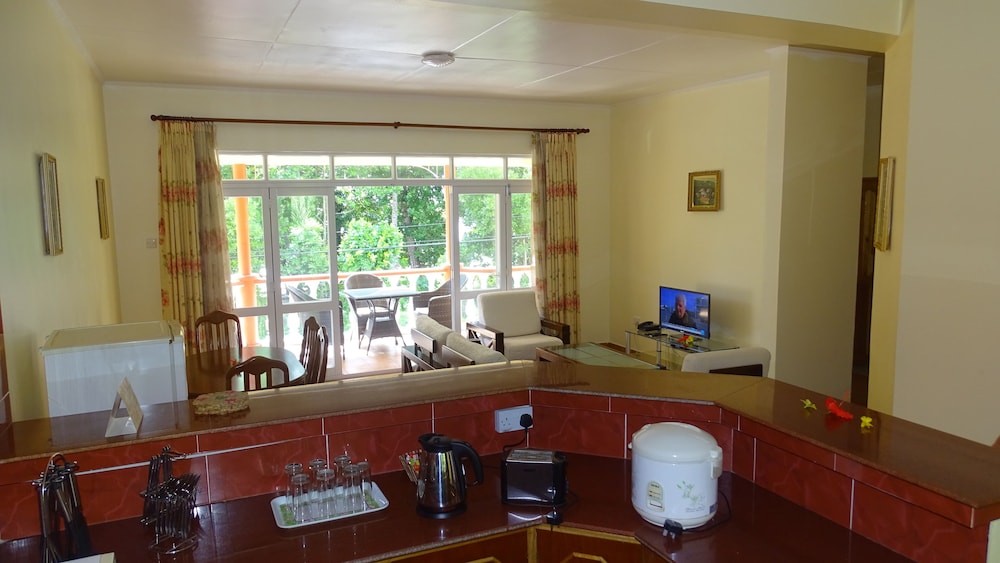 Reef Holiday Apartments Hotel Mahe Island 59/60