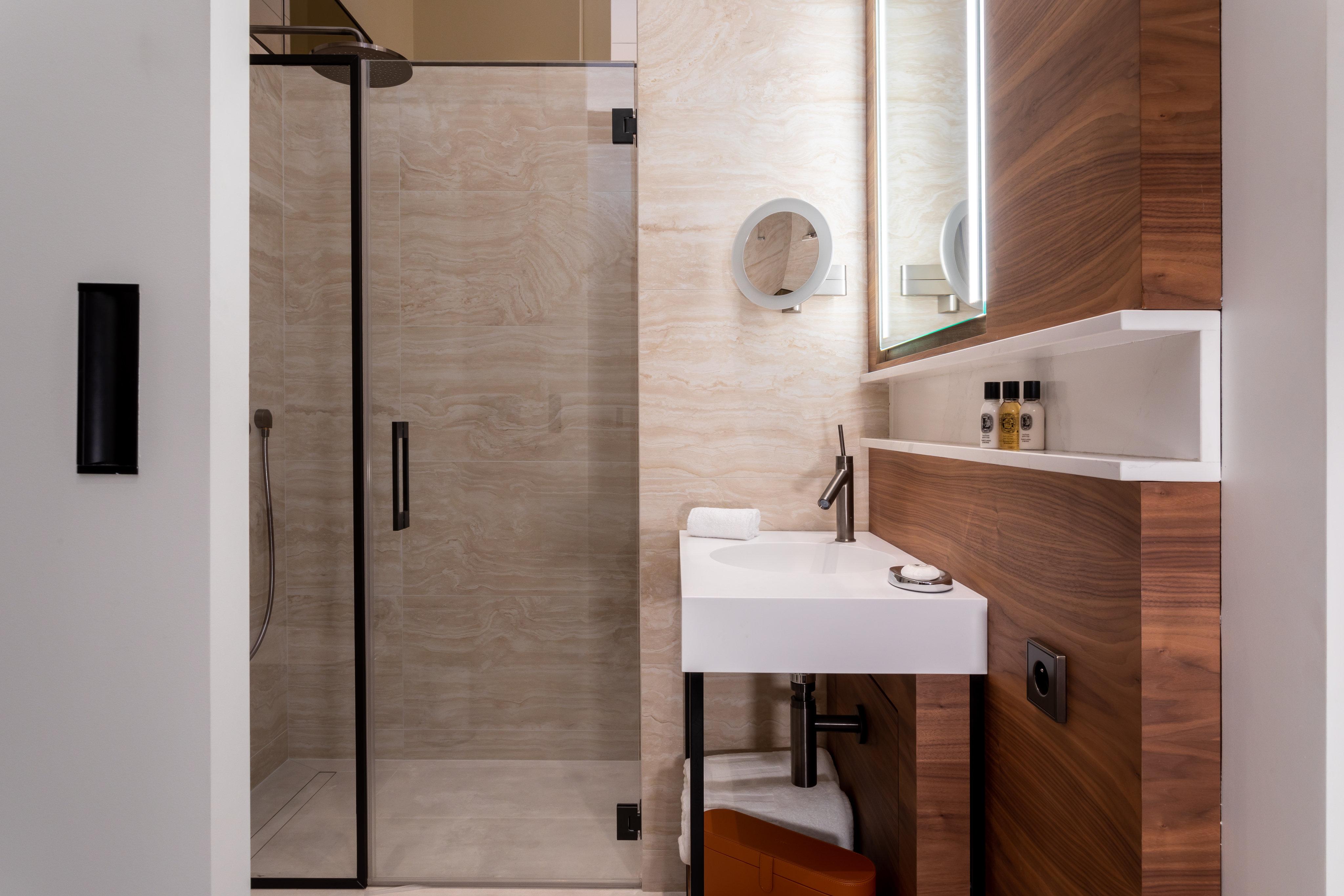 غرفة مريحة بسرير كوين، InterContinental Paris - Champs-Elysees Etoile 2/2