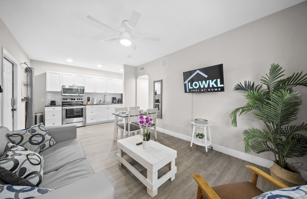 The Leeward Apartments By Lowkl 22/50