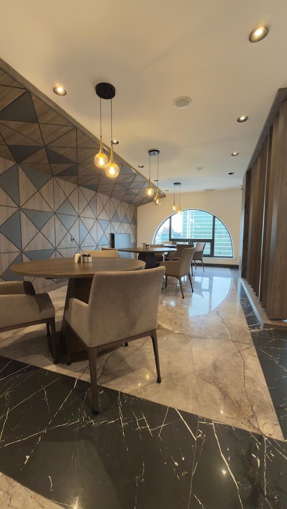 UK Ankara Hotel 7/46