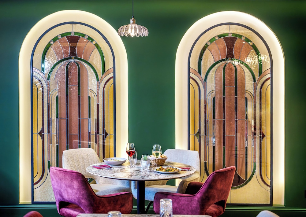 HOTEL ARTS ET TERROIRS 42/50