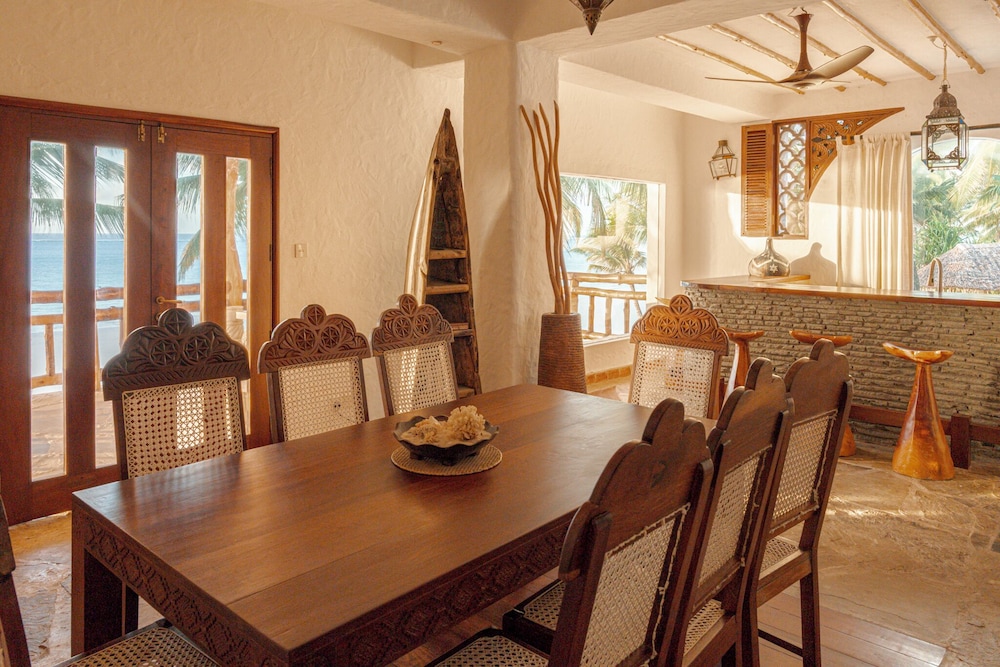 Waterlovers Beach Resort 32/48