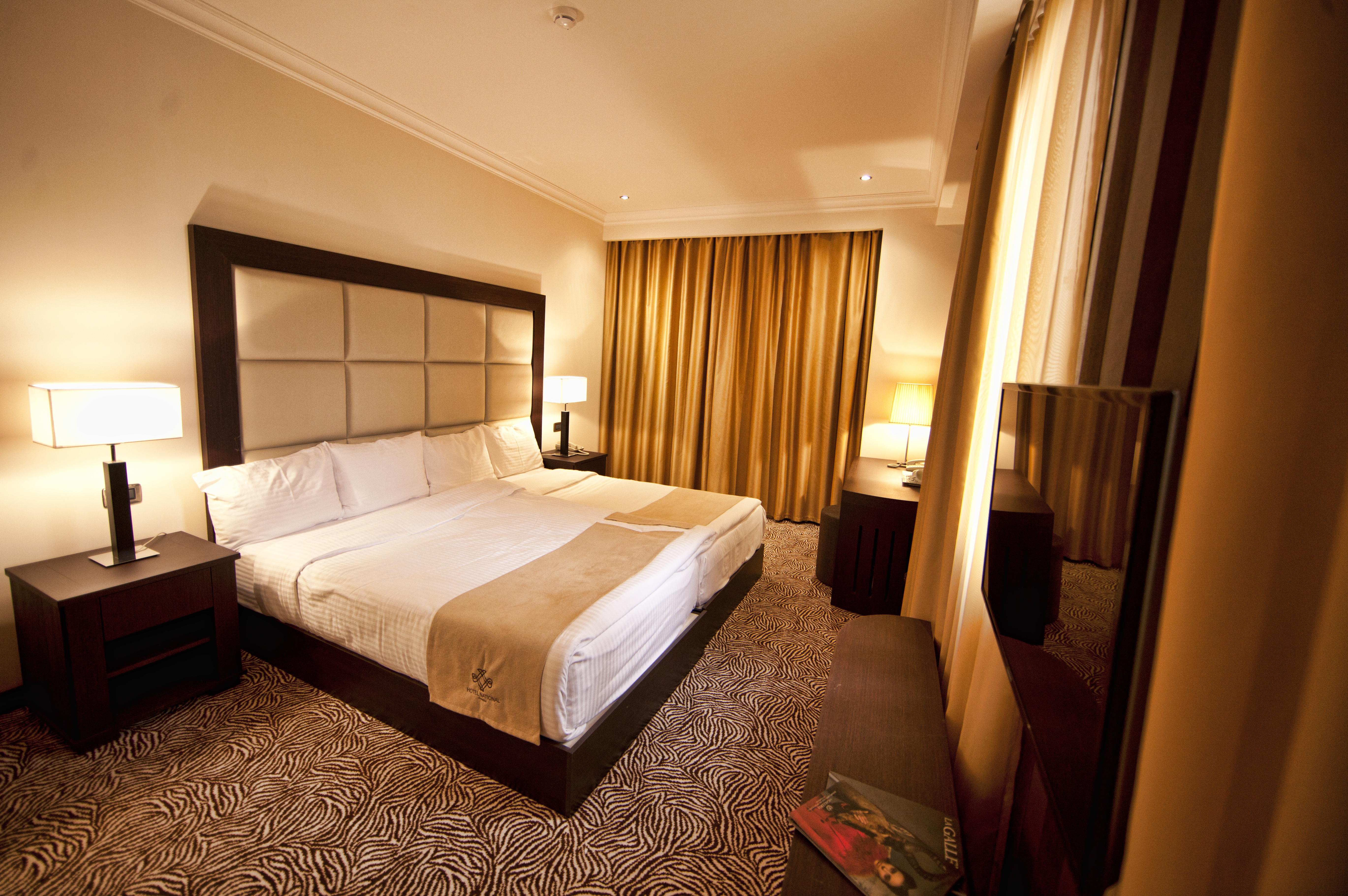 Deluxe, Double Bed