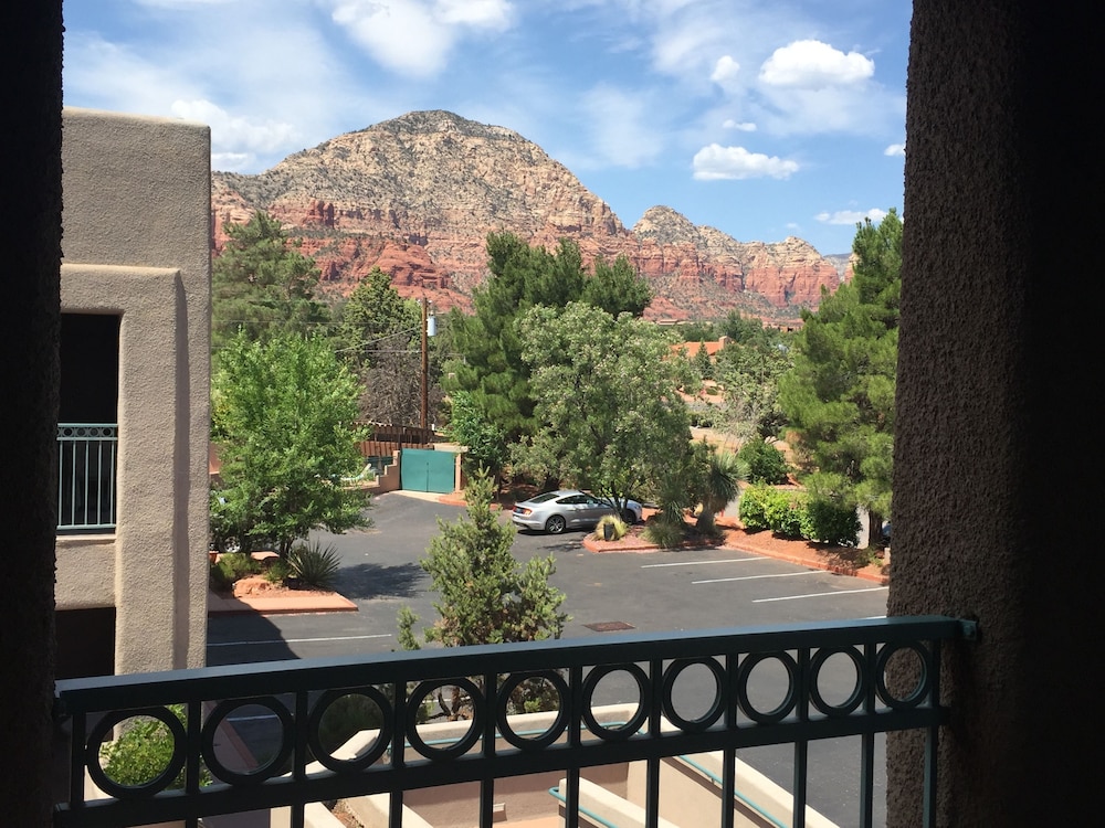 Southwest Inn at Sedona 12/72