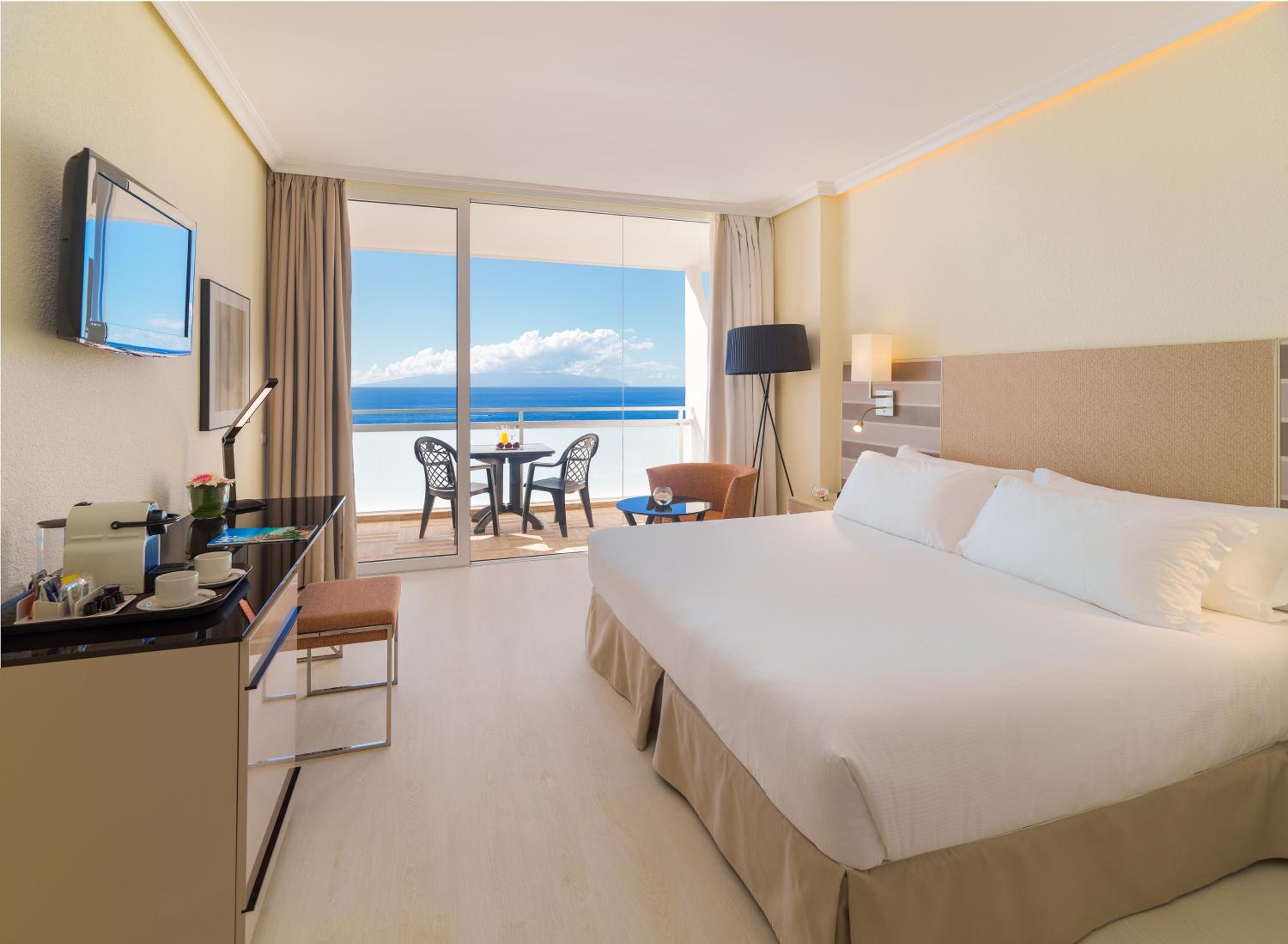 SUPERIOR, DOUBLE OR TWIN BED, SEA VIEW