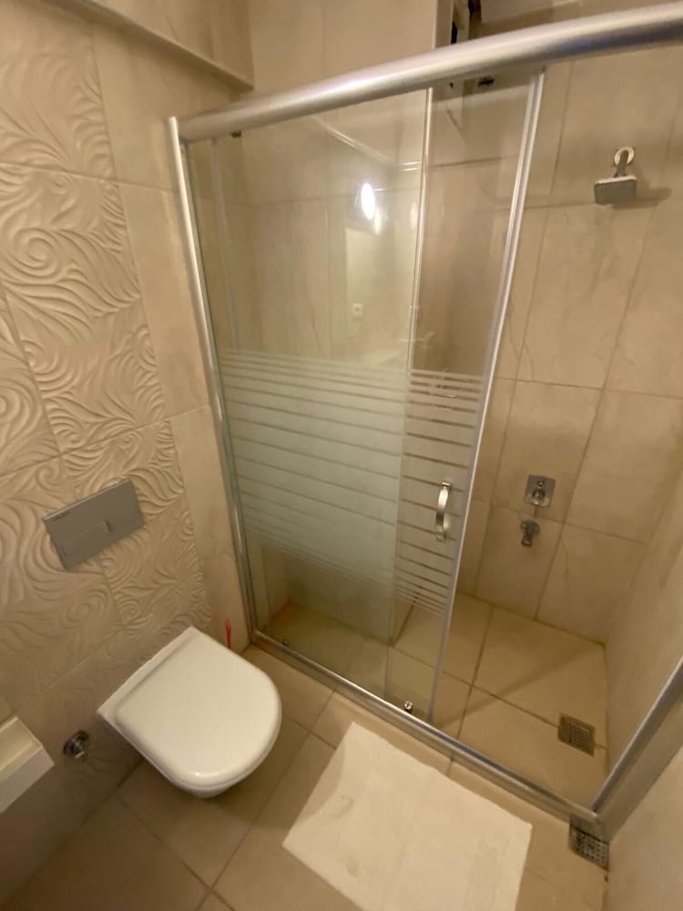 1 Bedroom, Family Suite, Twin Beds, Murphy Bed, Queen Bed، Baskent Hotel 10/10