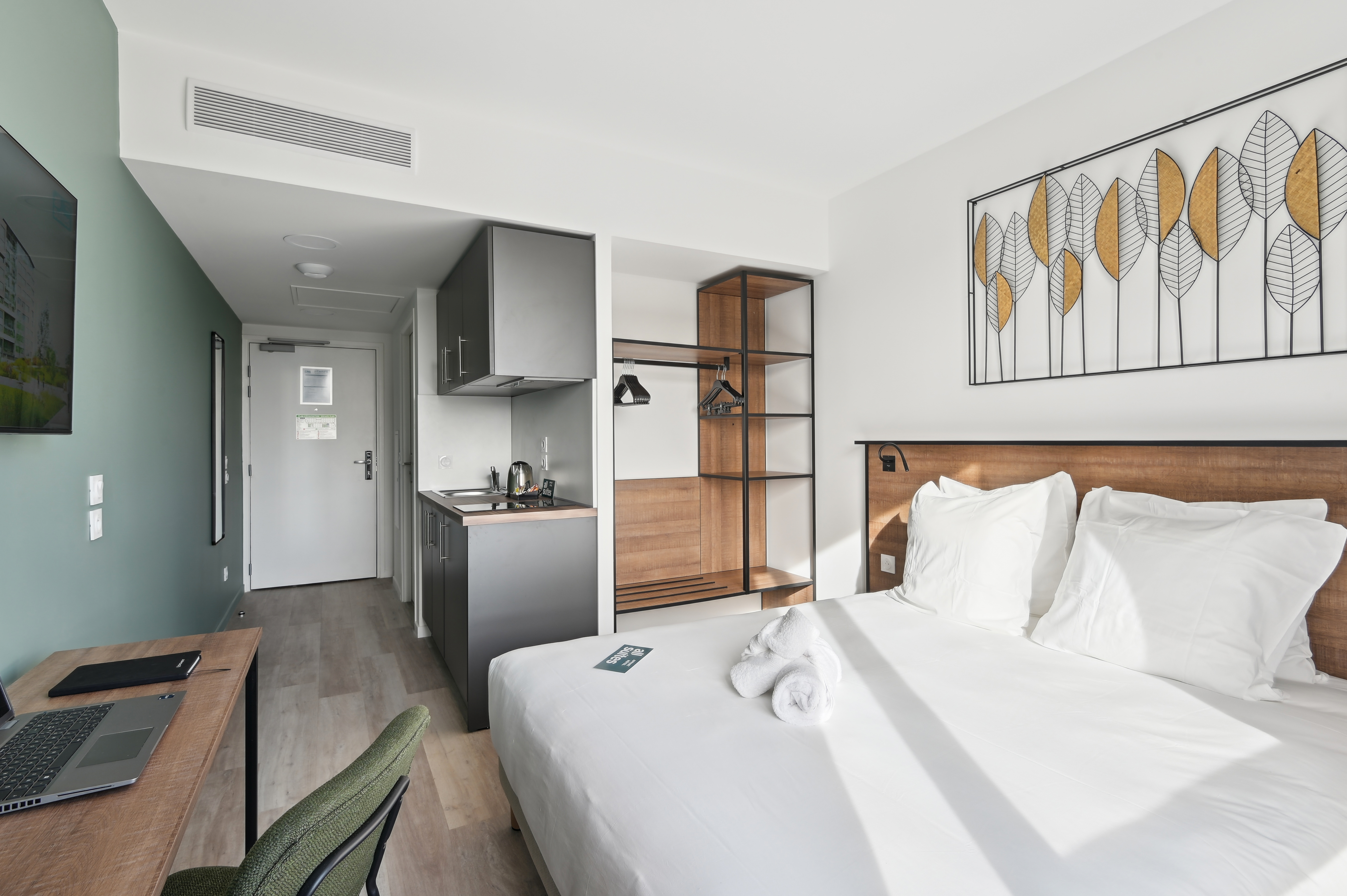 COMFORT, STUDIO, DOUBLE BED