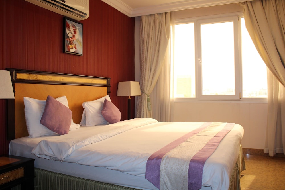 Garden Hotel 6/49