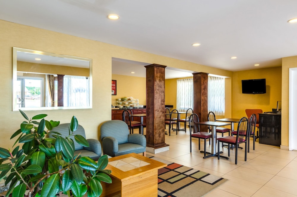 FairBridge Inn Express Pittsfield MA 43/51
