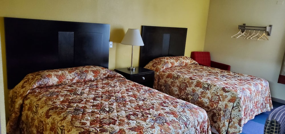 STANDARD, 2 QUEEN BEDS