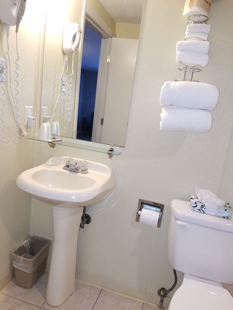 Hampton Village Resort 30/54