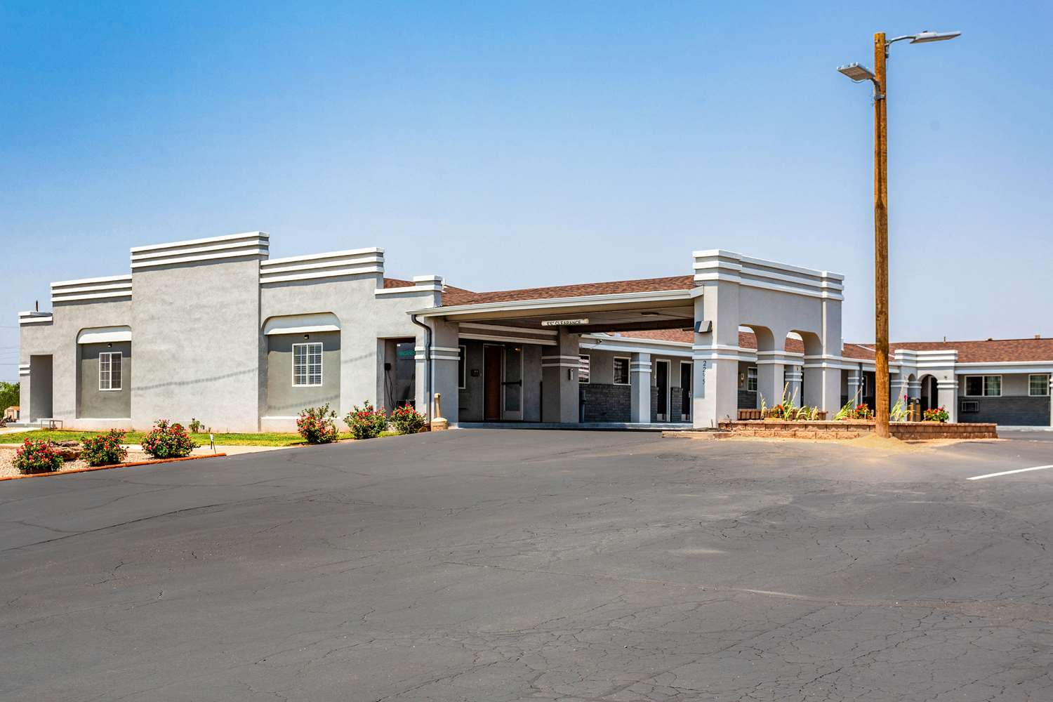 Econo Lodge Inn & Suites Santa Rosa 13/15